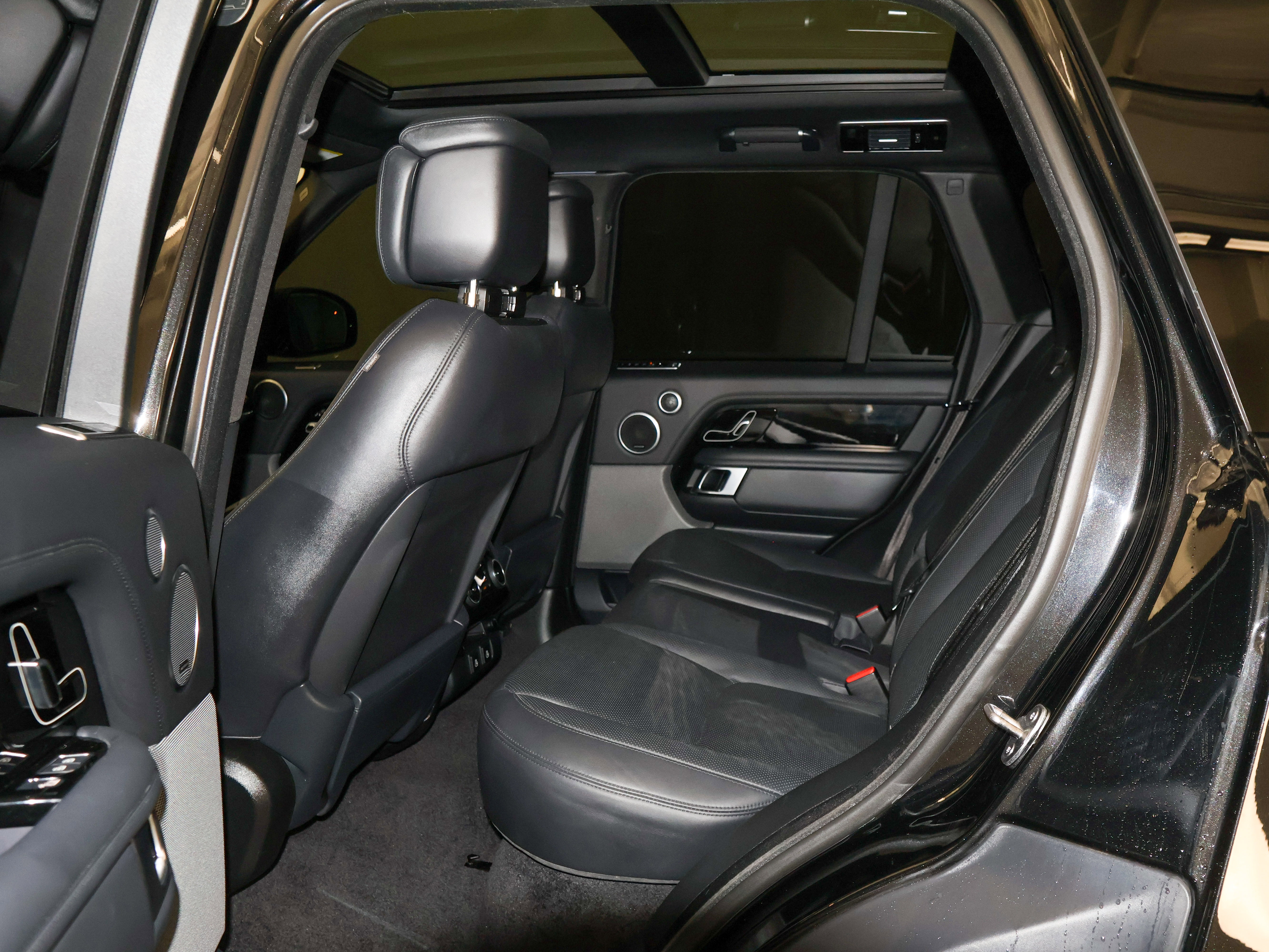 Used 2022 Land Rover Range Rover Westminster Edition image 27