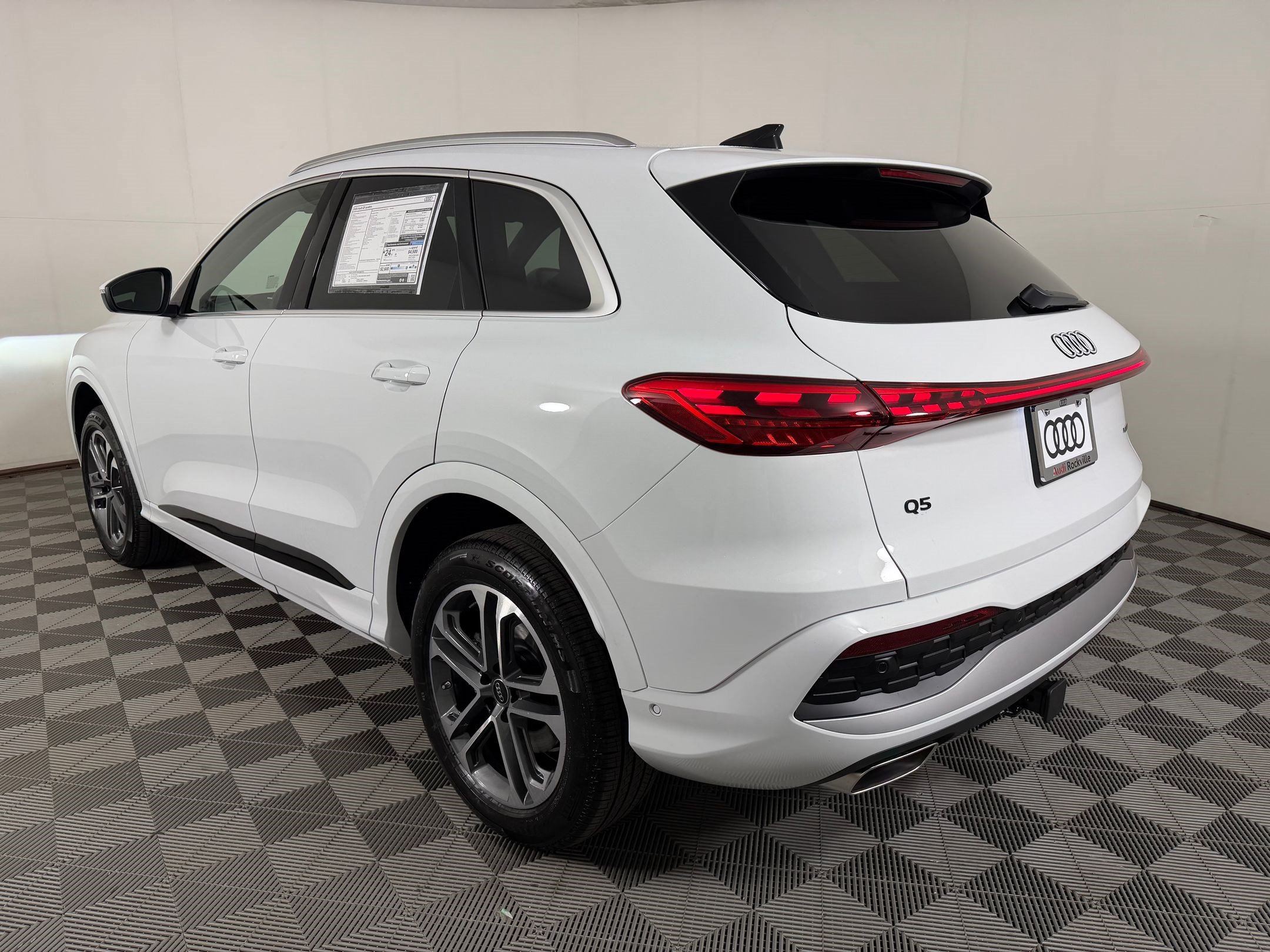 New 2026 Audi Q5 Premium Plus AWD/4WD image 3
