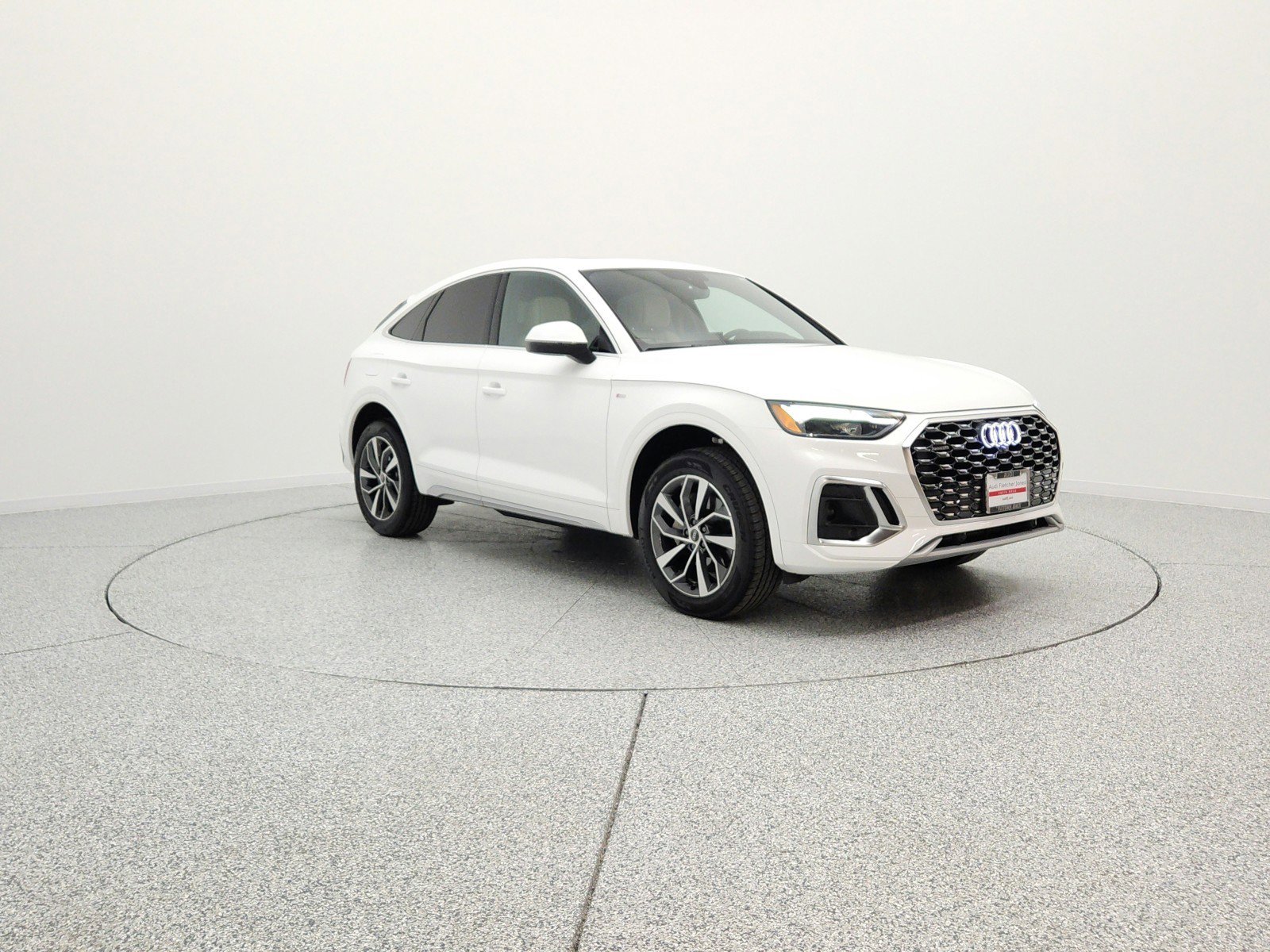 Used 2023 Audi Q5 2.0T Premium w/ Convenience Package AWD/4WD image 3