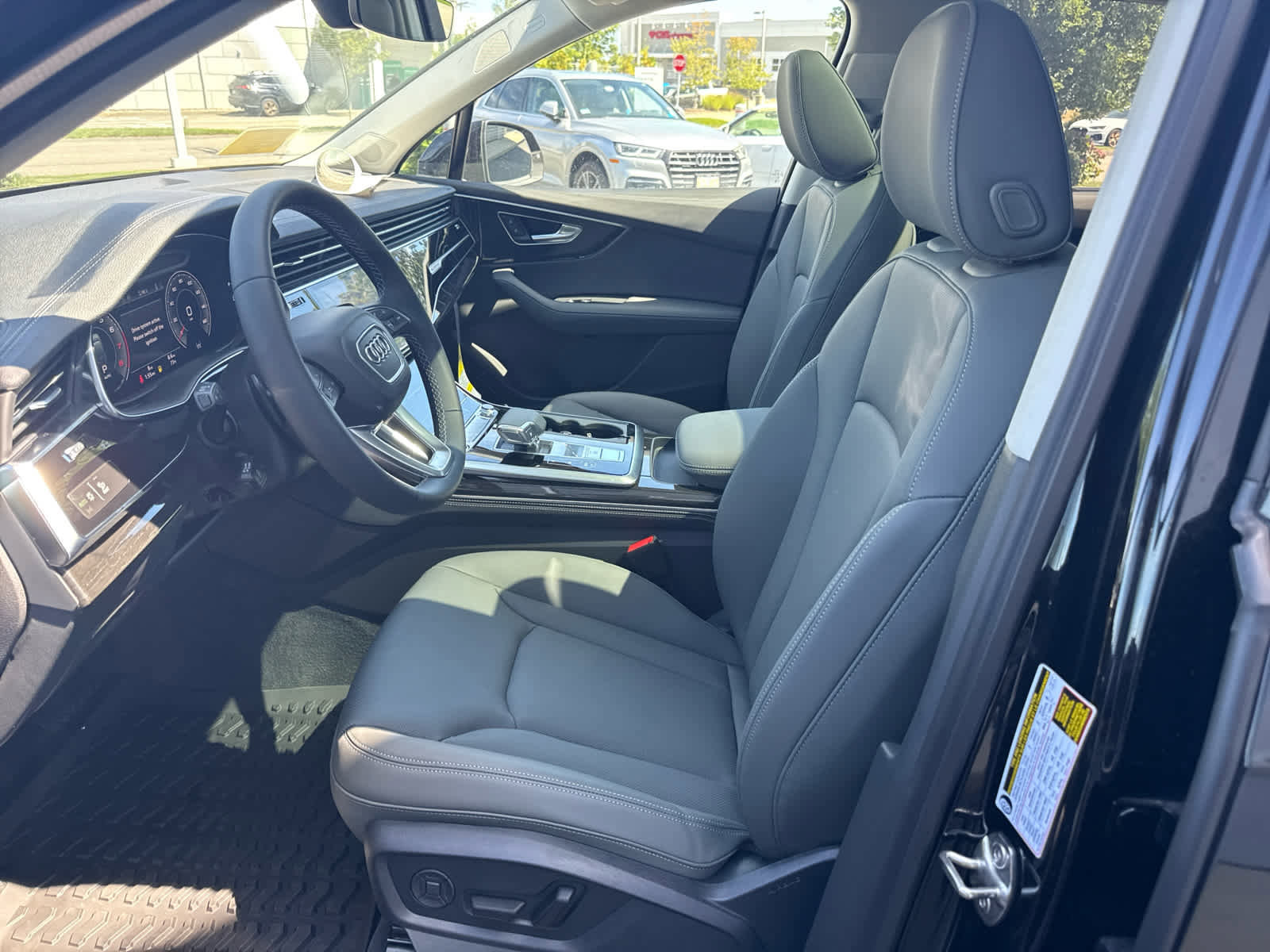 New 2025 Audi Q7 3.0T Premium Plus image 16