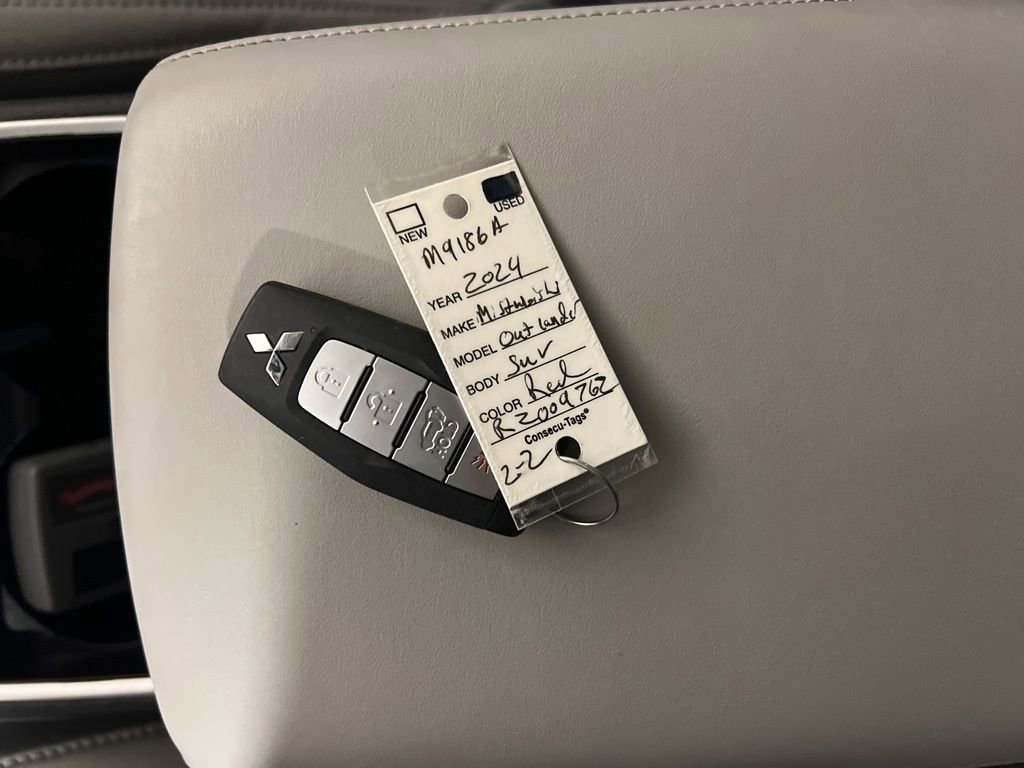 Used 2024 Mitsubishi Outlander SEL image 20