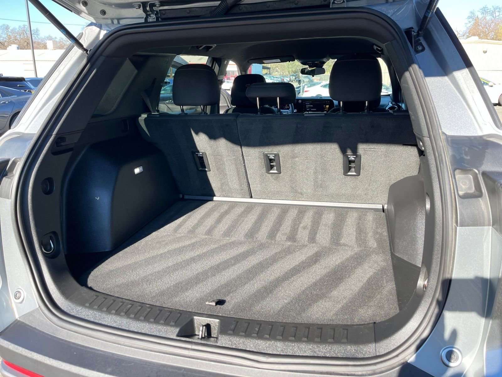 Used 2025 Chevrolet Equinox LT image 30