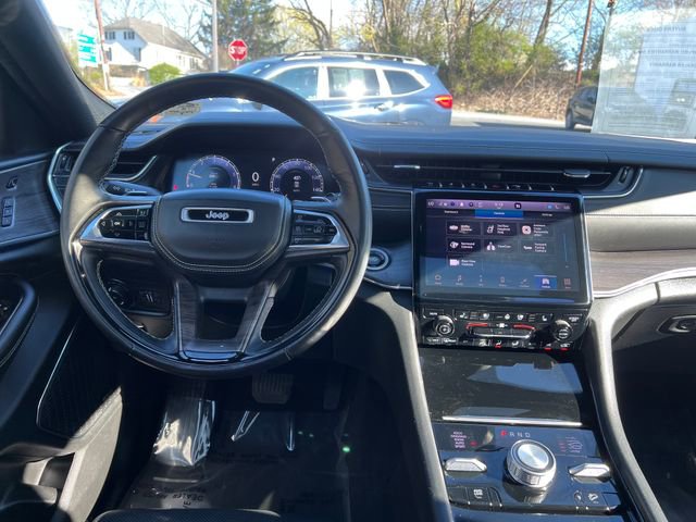 Used 2023 Jeep Grand Cherokee L Overland w/ Advanced Protech Group III AWD/4WD image 11