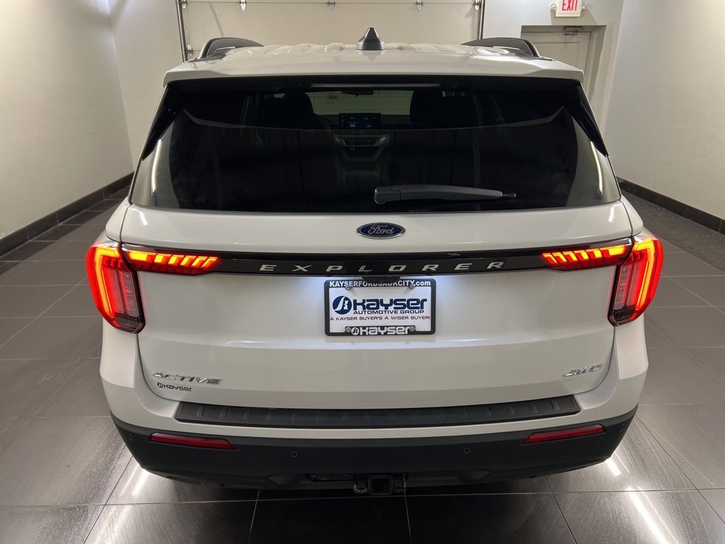 New 2026 Ford Explorer Active image 5