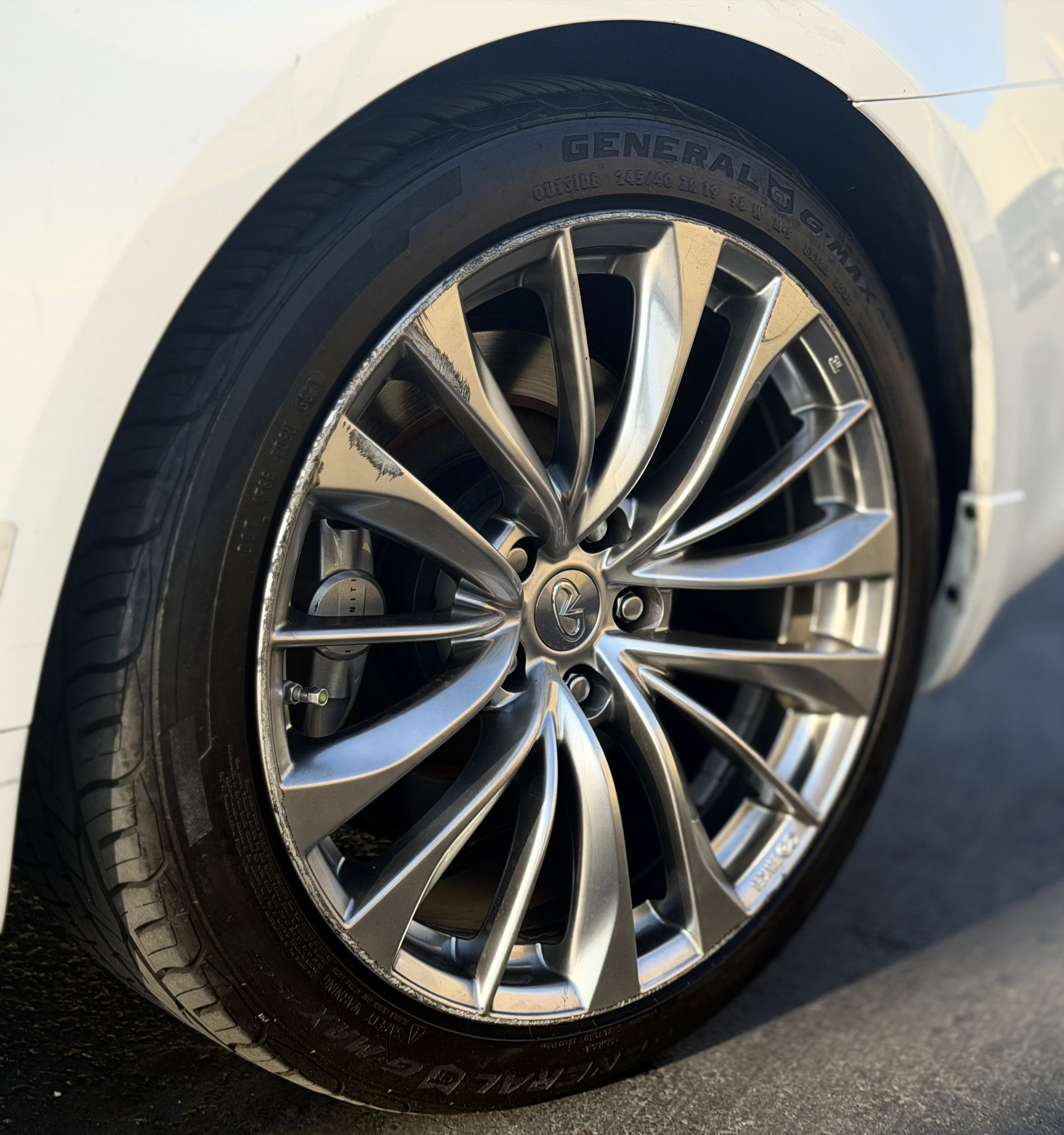 Used 2014 INFINITI Q60 Convertible w/ Premium Package RWD image 8