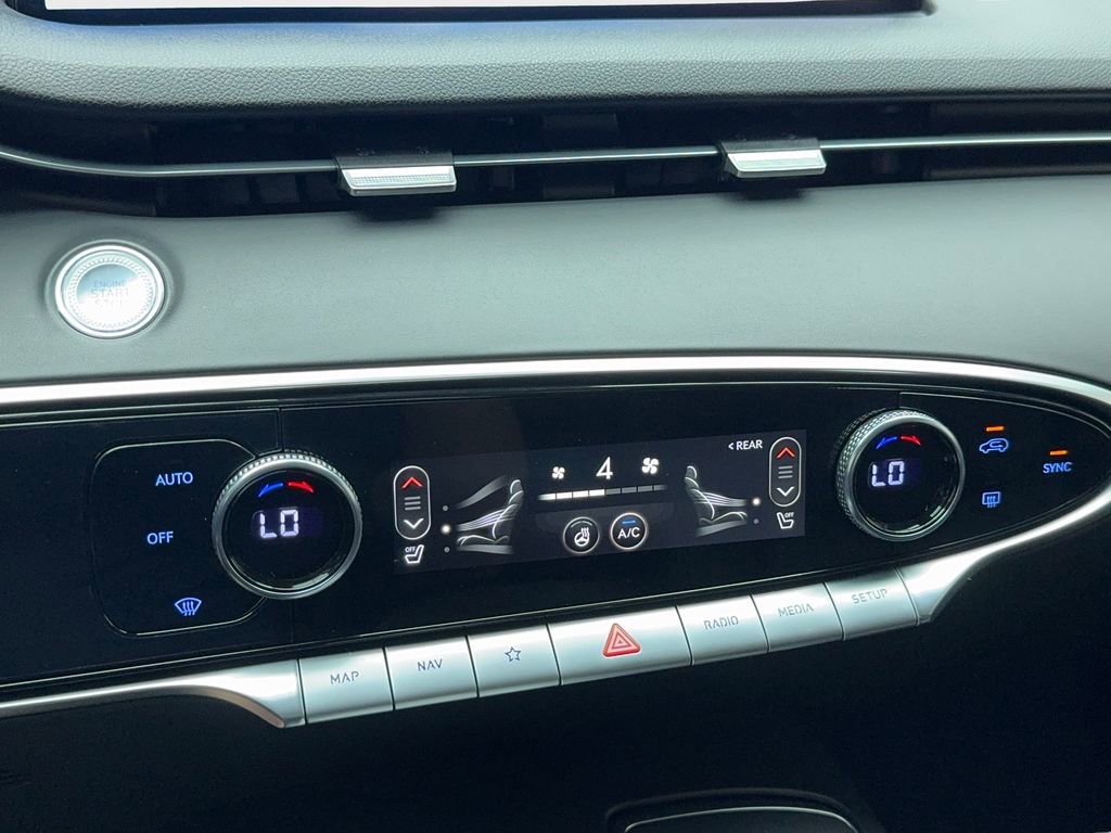 Used 2024 Genesis GV70 2.5T w/ Select Package image 28