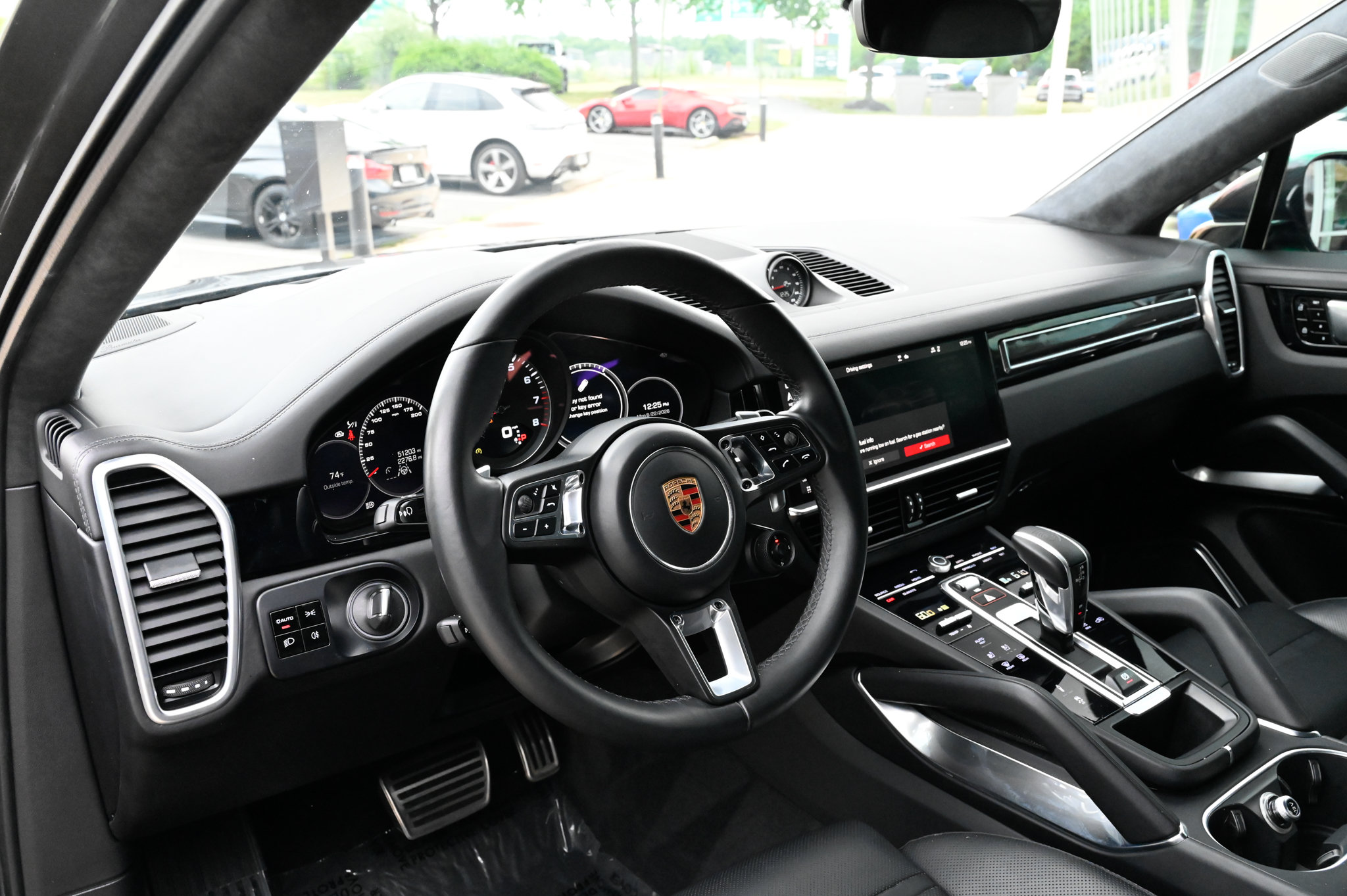 Used 2021 Porsche Cayenne Turbo AWD/4WD image 16