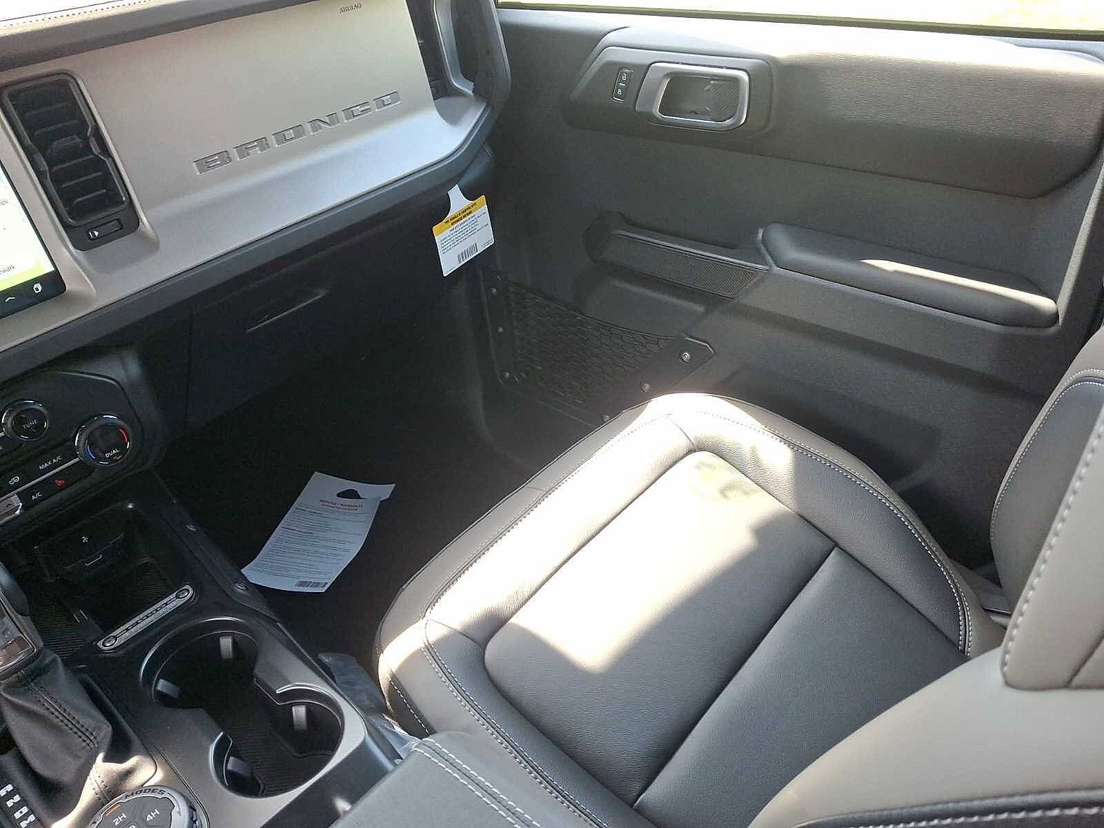 New 2026 Ford Bronco Outer Banks AWD/4WD image 9