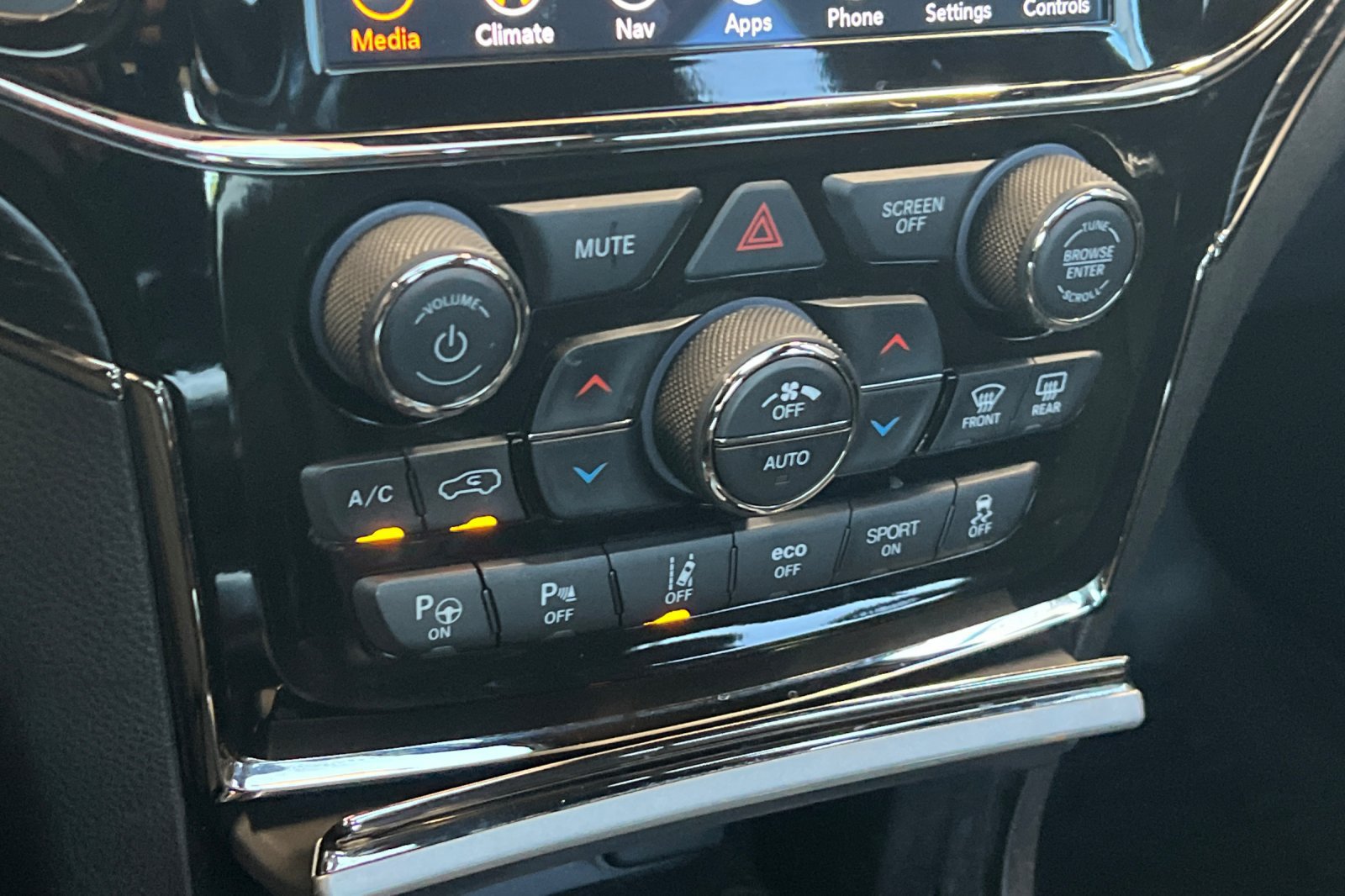 Used 2021 Jeep Grand Cherokee High Altitude AWD/4WD image 22