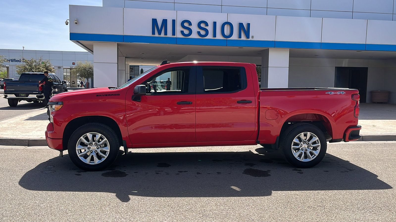 Used 2024 Chevrolet Silverado 1500 Custom w/ LPO, Dark Essentials Package image 4