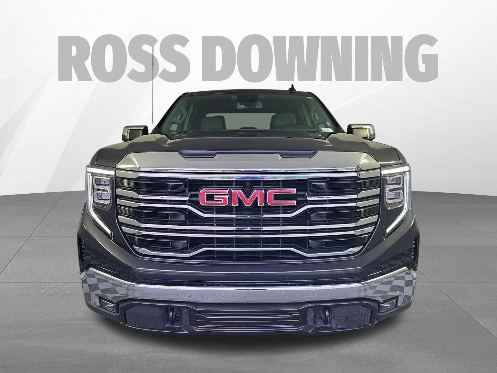 Used 2025 GMC Sierra 1500 SLT RWD image 2