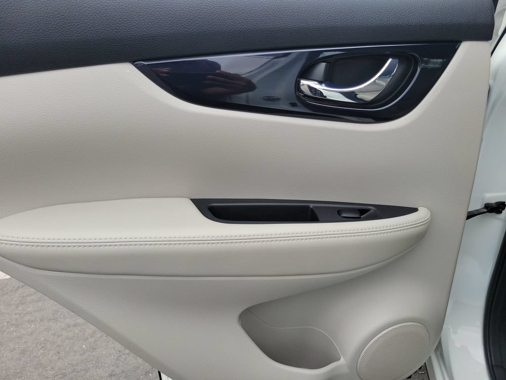 Used 2019 Nissan Rogue Sport SL FWD image 15