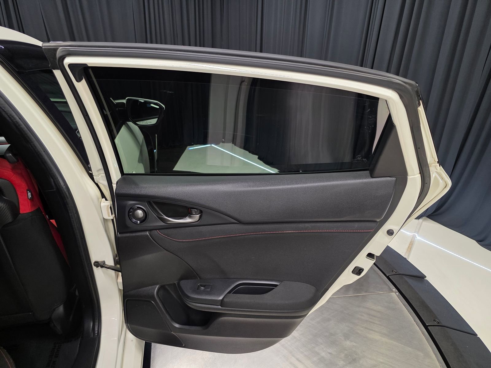 Used 2018 Honda Civic Type R image 37