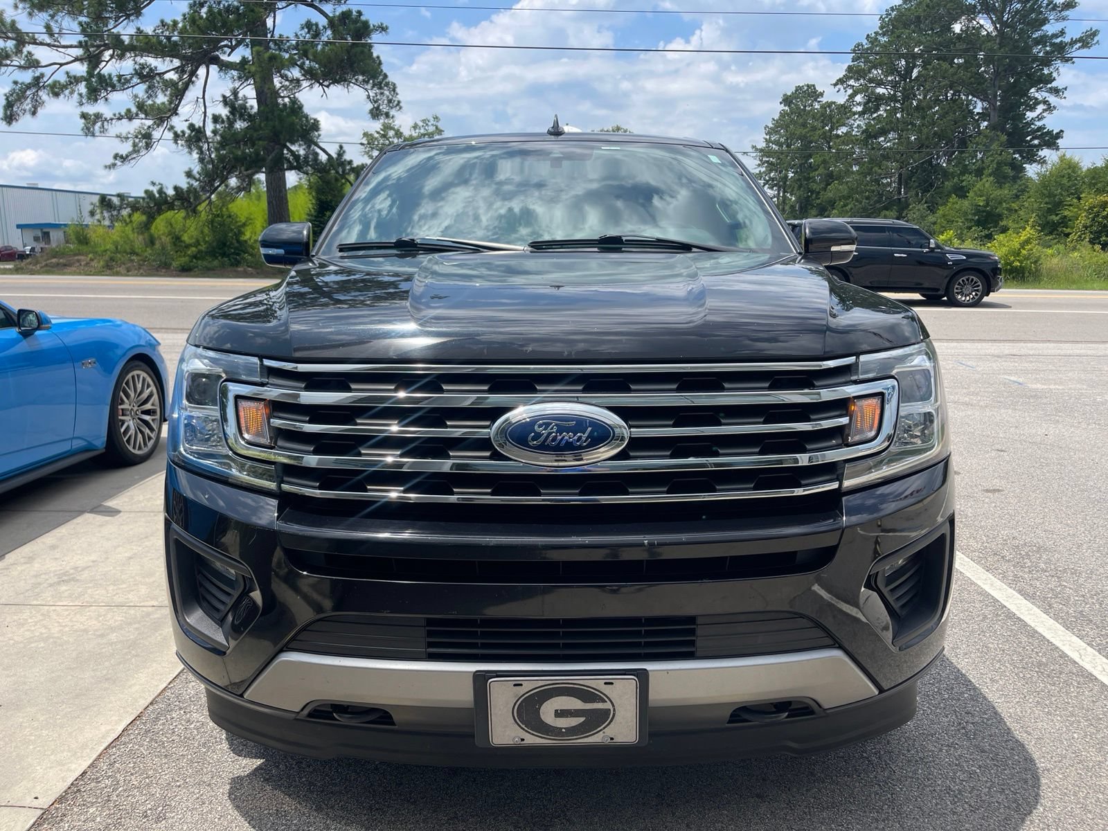 Used 2021 Ford Expedition XLT AWD/4WD image 2