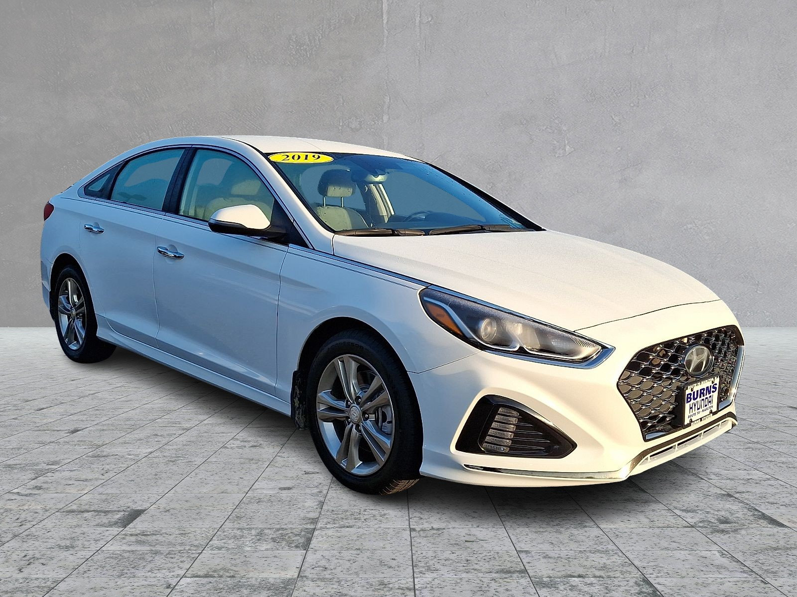 Used 2019 Hyundai Sonata SEL w/ Tech Package 02 FWD image 3