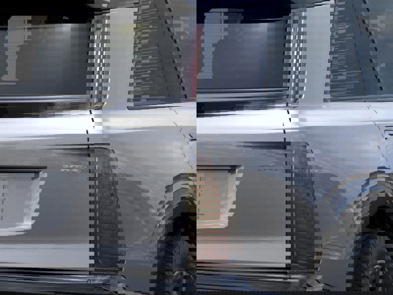 New 2026 Cadillac Vistiq Sport w/ LPO, Floor Liner Package image 35