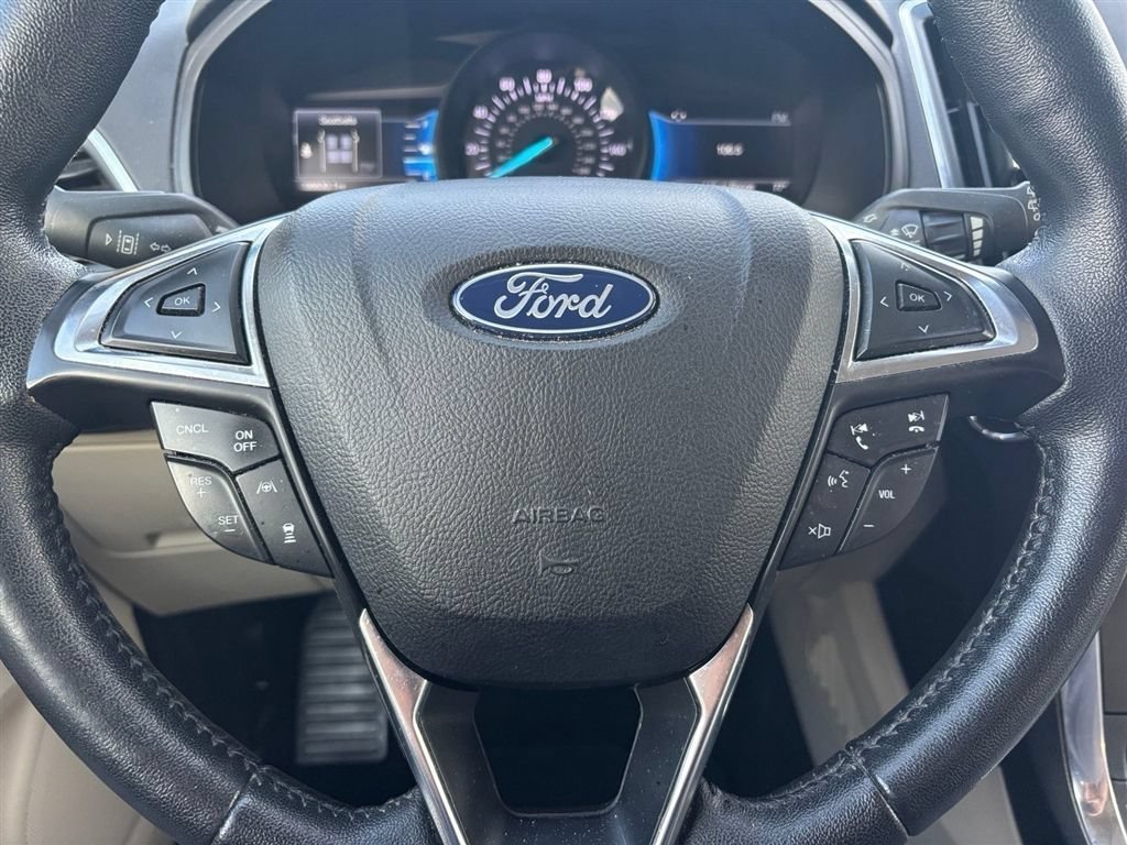 Used 2022 Ford Edge Titanium AWD/4WD image 22