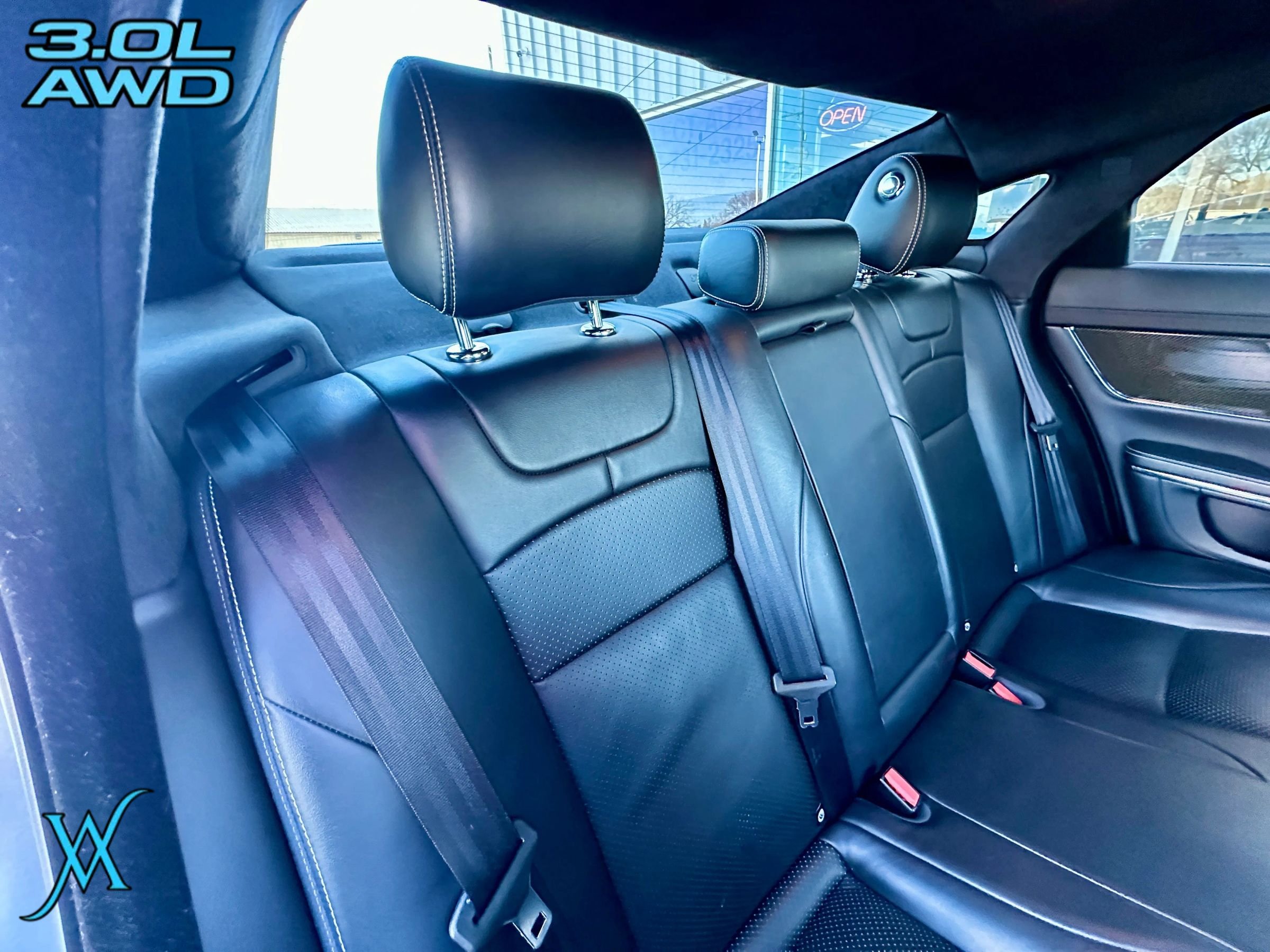Used 2015 Jaguar XJ AWD image 28