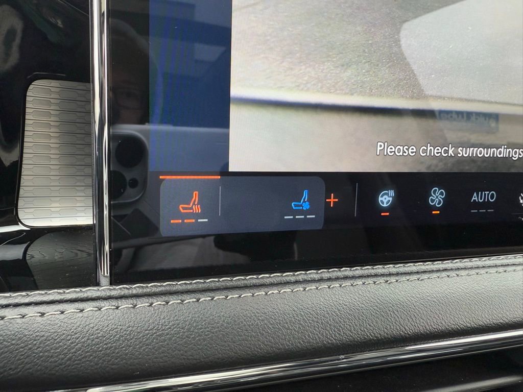 Used 2024 Lincoln Corsair AWD w/ Equipment Group 101A image 22