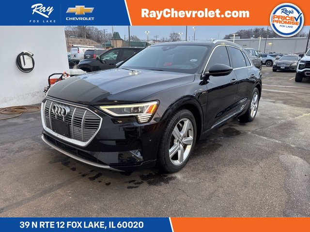 Used 2019 Audi e-tron Prestige w/ Prestige Package image 1