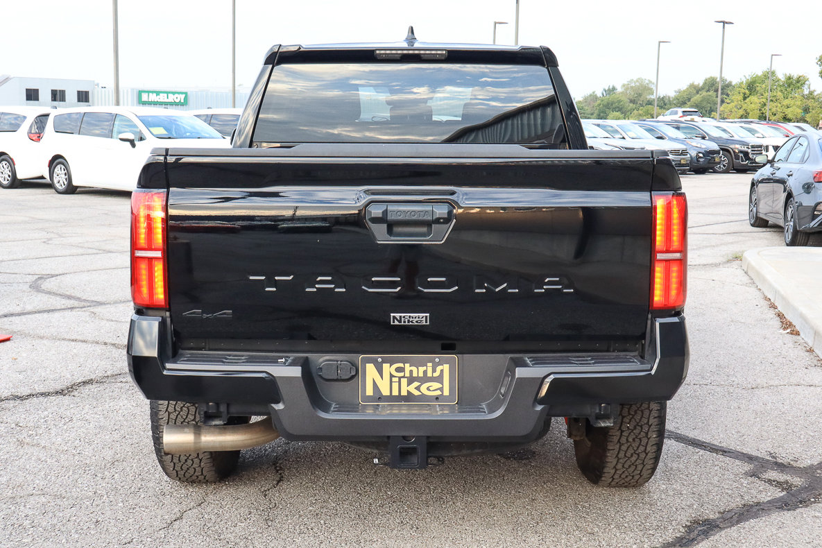 Used 2024 Toyota Tacoma TRD Off-Road image 5
