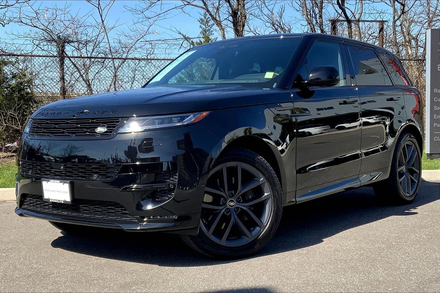 Used 2024 Land Rover Range Rover Sport Dynamic SE image 1