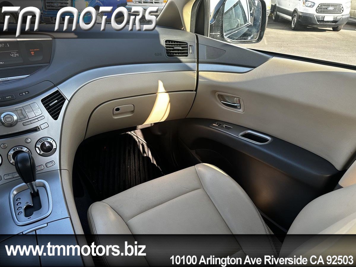 Used 2013 Subaru Tribeca Limited w/ PWR Moonroof Pkg image 12