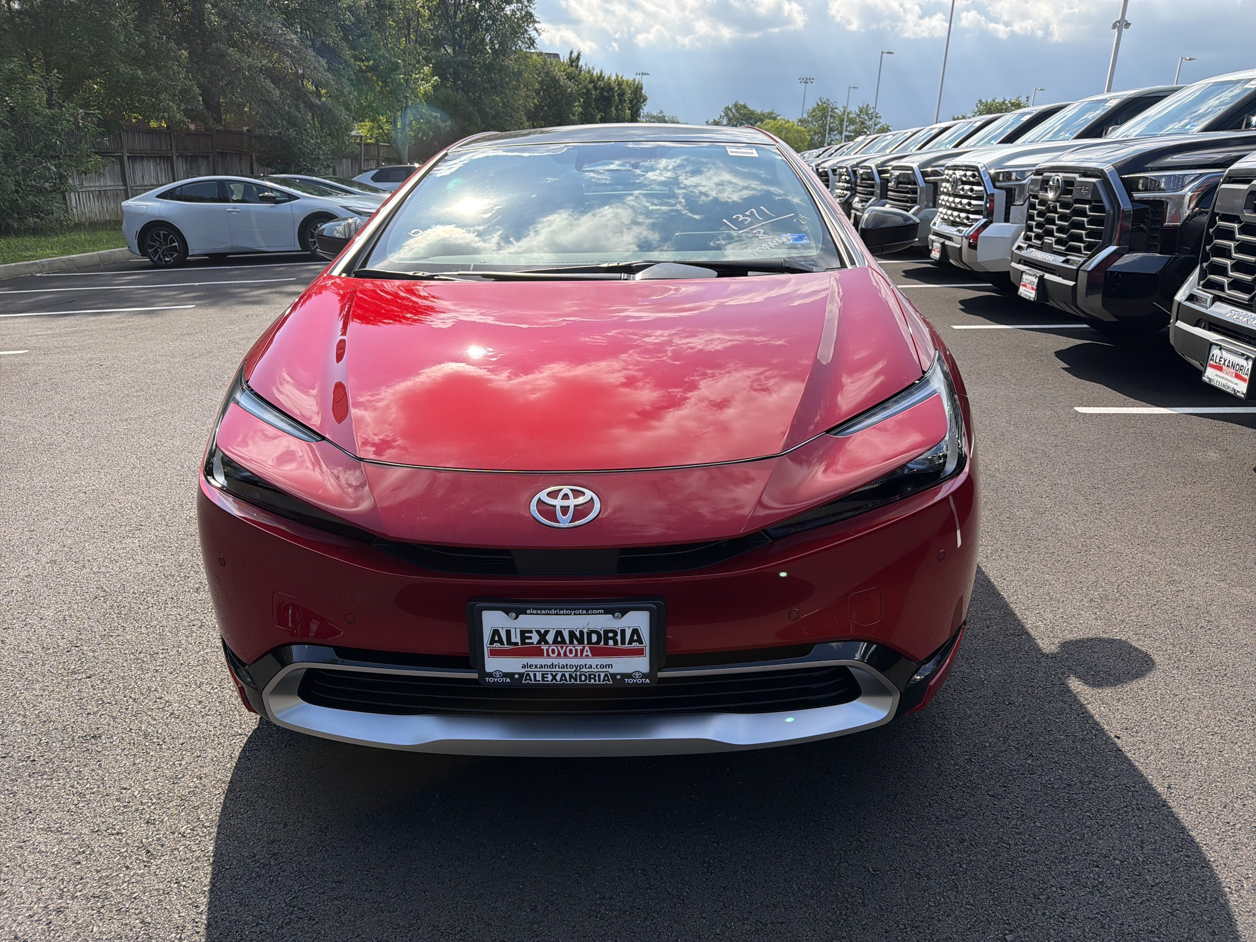 New 2026 Toyota Prius Plug-In Hybrid FWD image 2