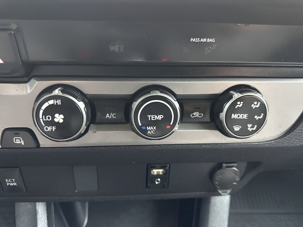 Used 2019 Toyota Tacoma SR image 17