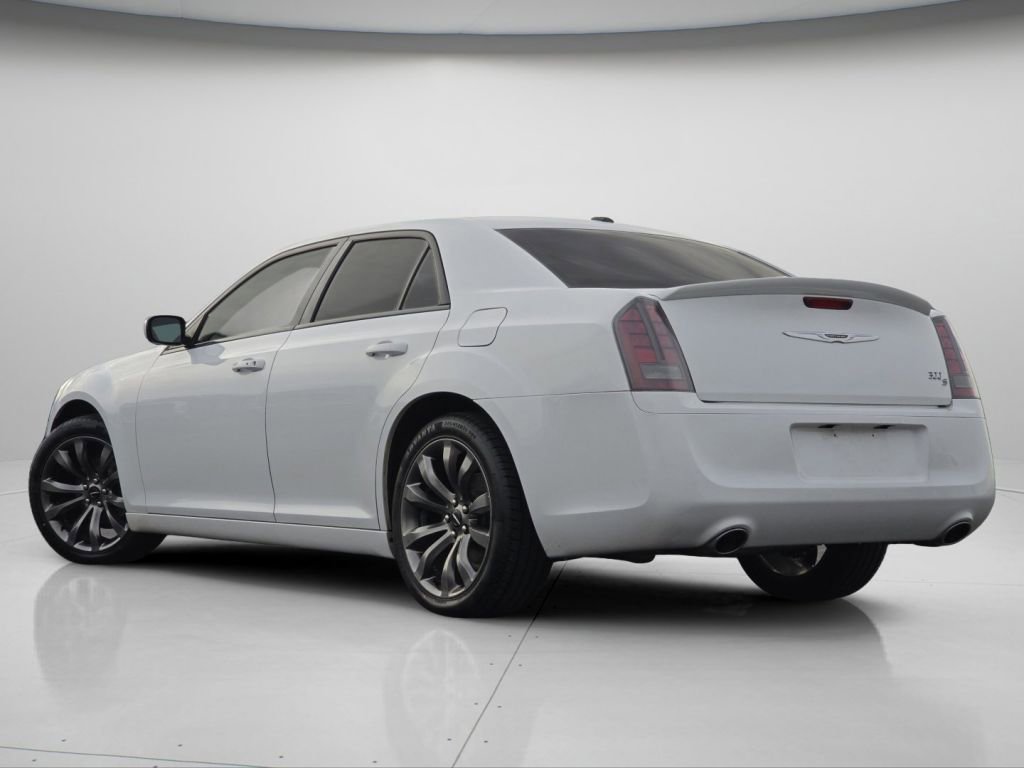 Used 2014 Chrysler 300 S image 19
