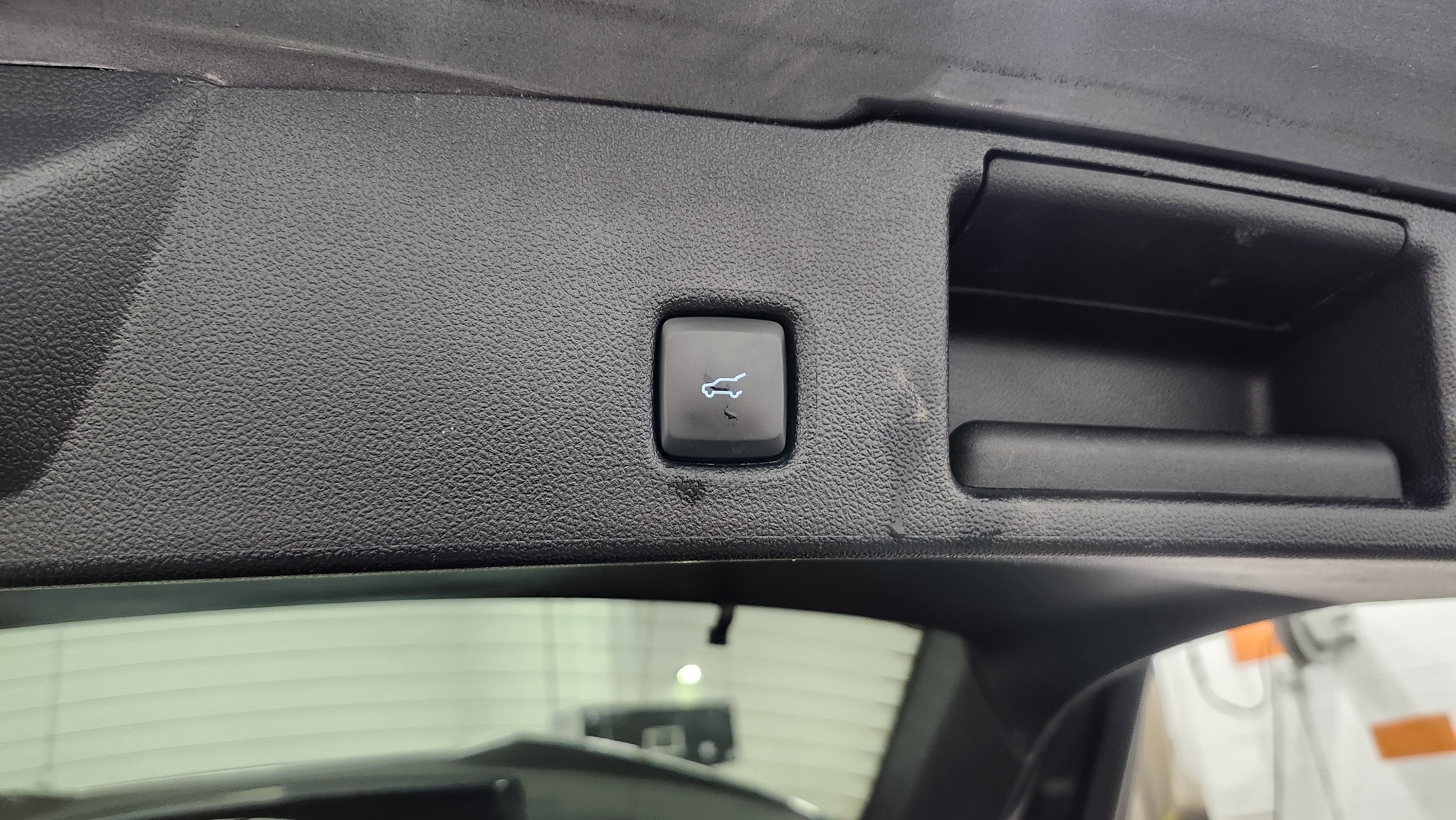 Used 2024 Ford Escape ST-Line w/ Cold Weather Package image 23