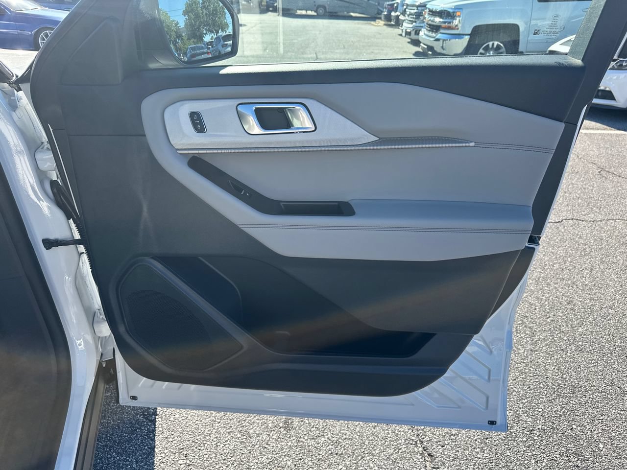 New 2026 Ford Explorer Active w/ Active Comfort Package AWD/4WD image 14