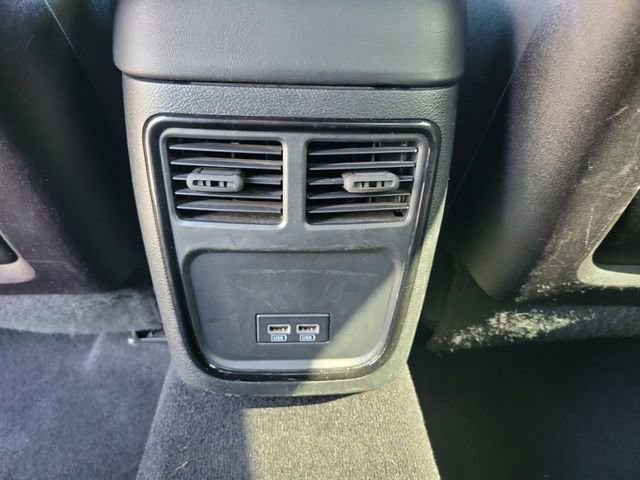 Used 2019 Dodge Charger SXT w/ Blacktop Package image 10