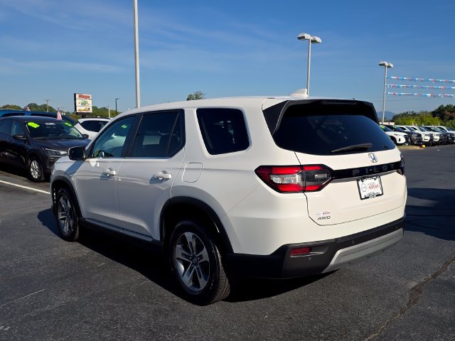 Used 2025 Honda Pilot EX-L image 4