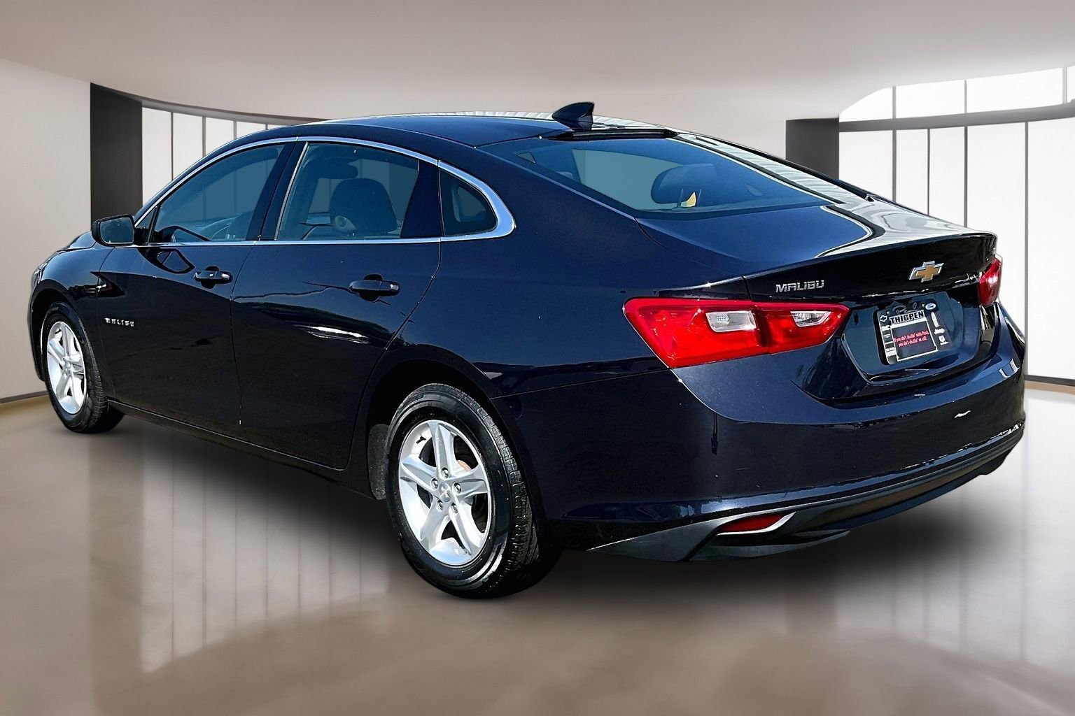 Used 2023 Chevrolet Malibu LT FWD image 4