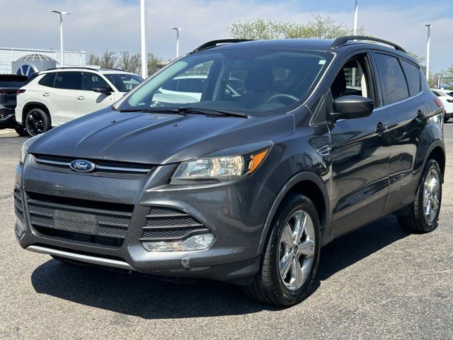 Used 2015 Ford Escape SE w/ Equipment Group 201A AWD/4WD image 3