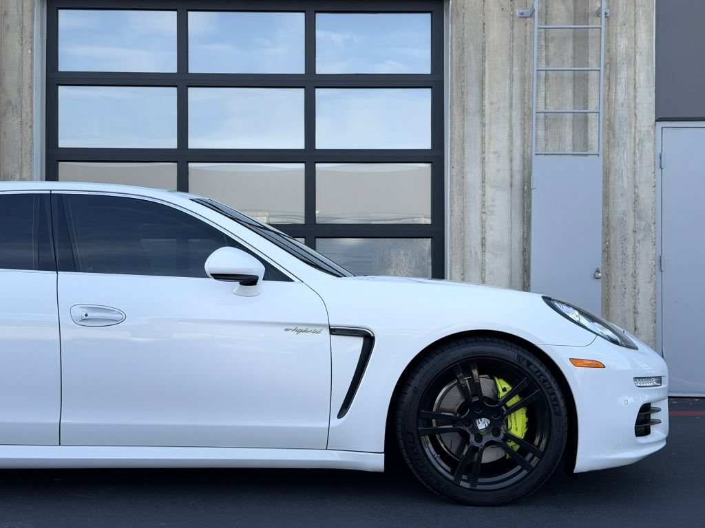 Used 2014 Porsche Panamera S RWD image 5