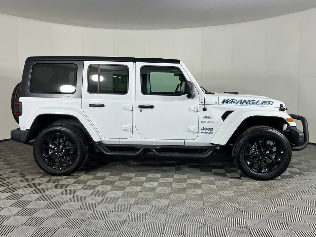 Used 2022 Jeep Wrangler Unlimited Sahara image 4