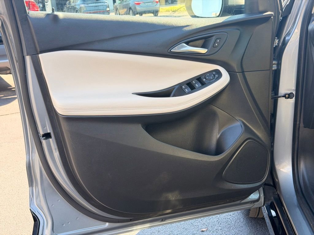 Used 2024 Buick Encore GX Sport Touring FWD image 26