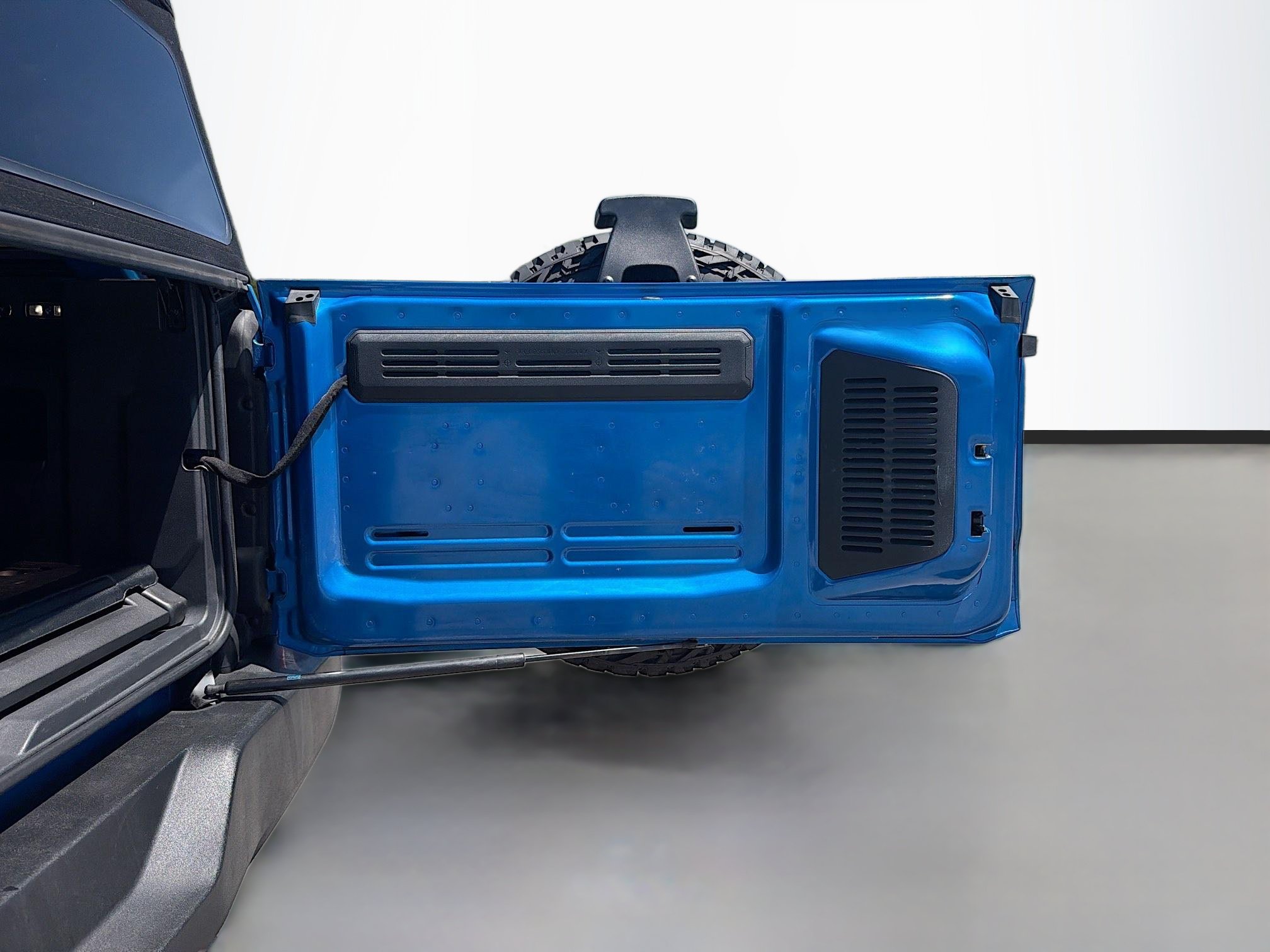 Used 2022 Ford Bronco 4-Door AWD/4WD image 13