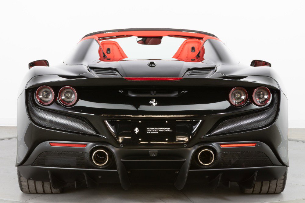 Certified 2021 Ferrari F8 Tributo image 6