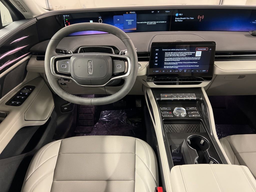 Used 2026 Lincoln Nautilus Premier image 8