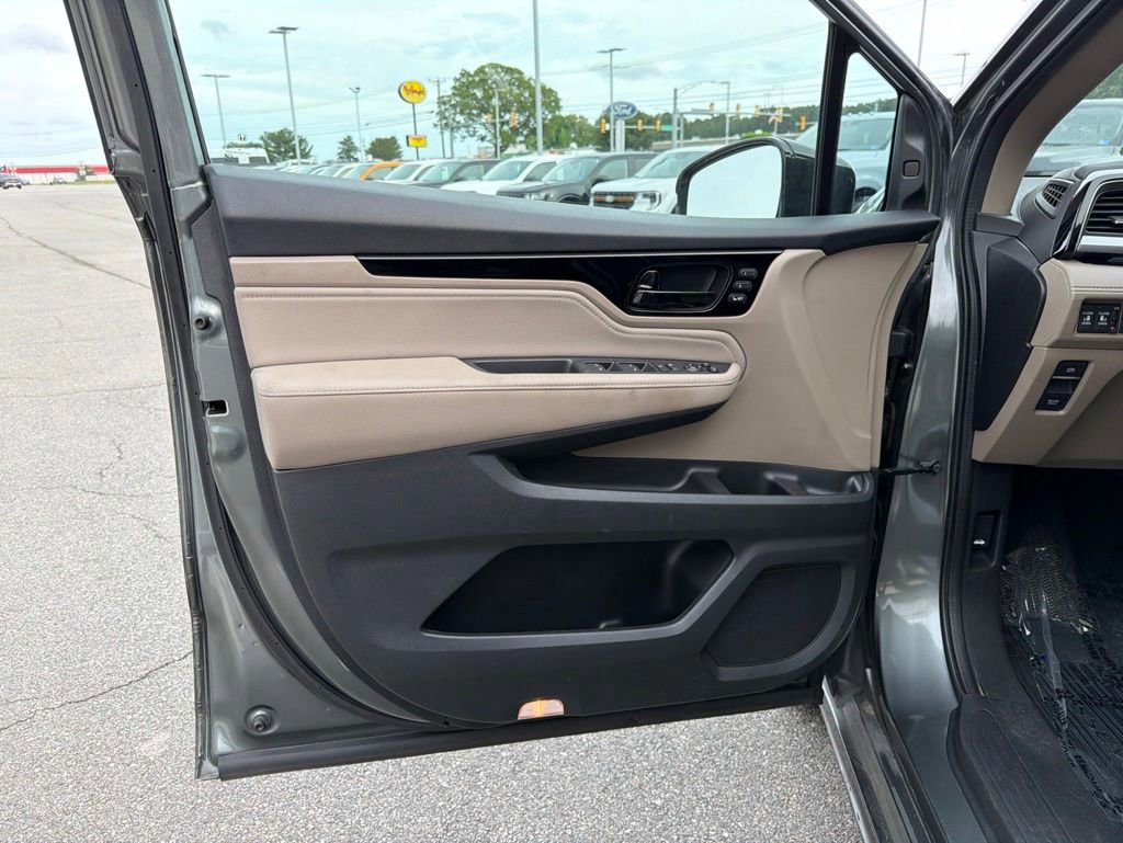 Used 2018 Honda Odyssey Elite image 13