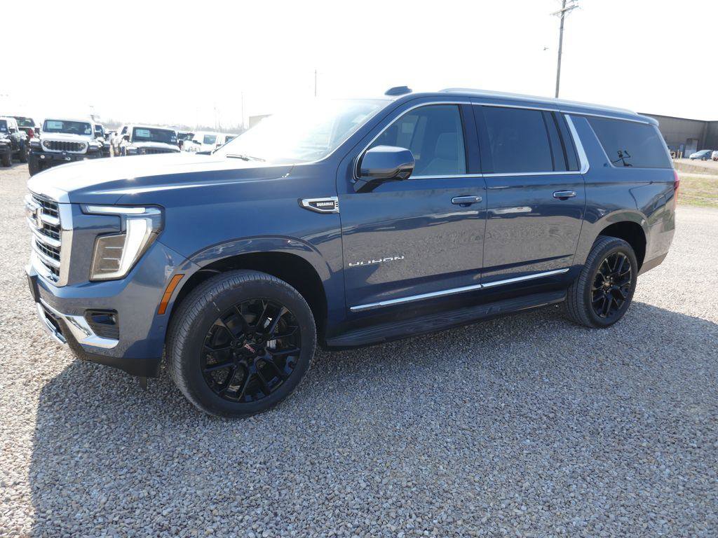 New 2026 GMC Yukon XL Elevation w/ Elevation Premium Package AWD/4WD image 7