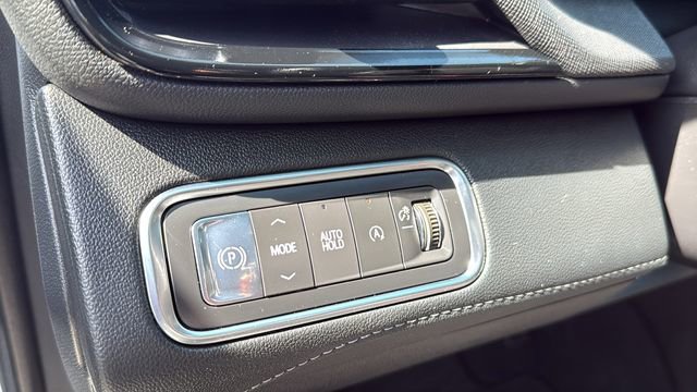 Used 2025 Buick Enclave Preferred image 14