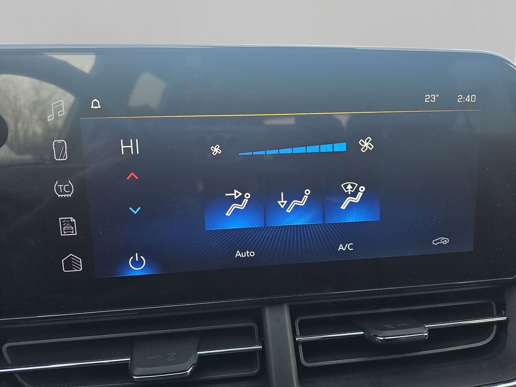 Used 2025 Chevrolet Trax LT w/ Driver Confidence Package image 10