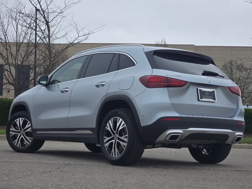Certified 2026 Mercedes-Benz GLA 250 4MATIC image 15