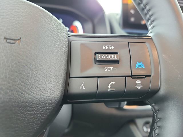 Used 2025 Nissan Rogue SL image 23