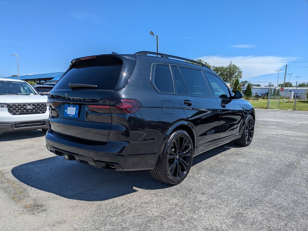 Used 2021 BMW X7 xDrive40i w/ Premium Package 2 AWD/4WD image 4