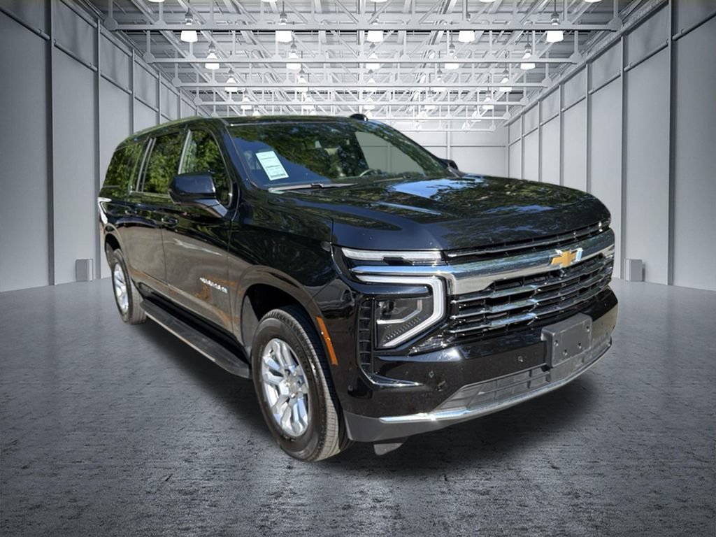 Used 2025 Chevrolet Suburban LT AWD/4WD image 9